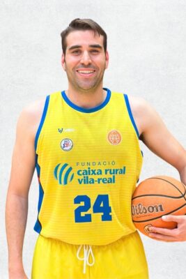 24. Jaime Campos